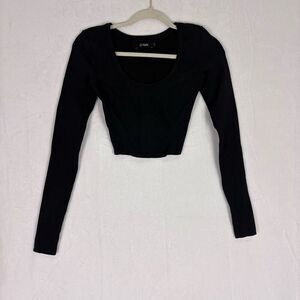 Cuts Black Ribbed Scoop Neck Cropped Long Sleeve Top Size Small
